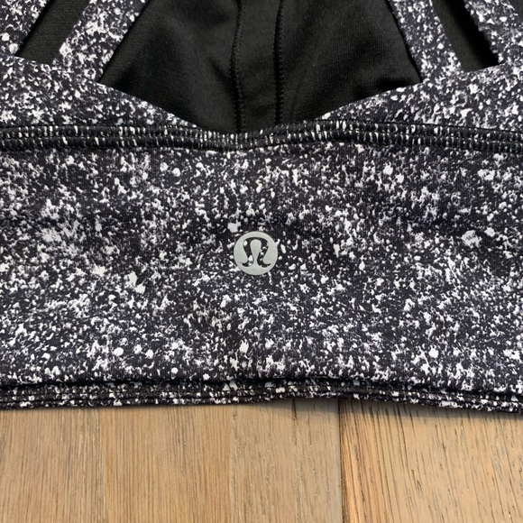 Lululemon Splatter Free to be moved bra size 8 - Picture 3 of 4